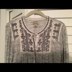 Lucky brand gray LS tee Sz M